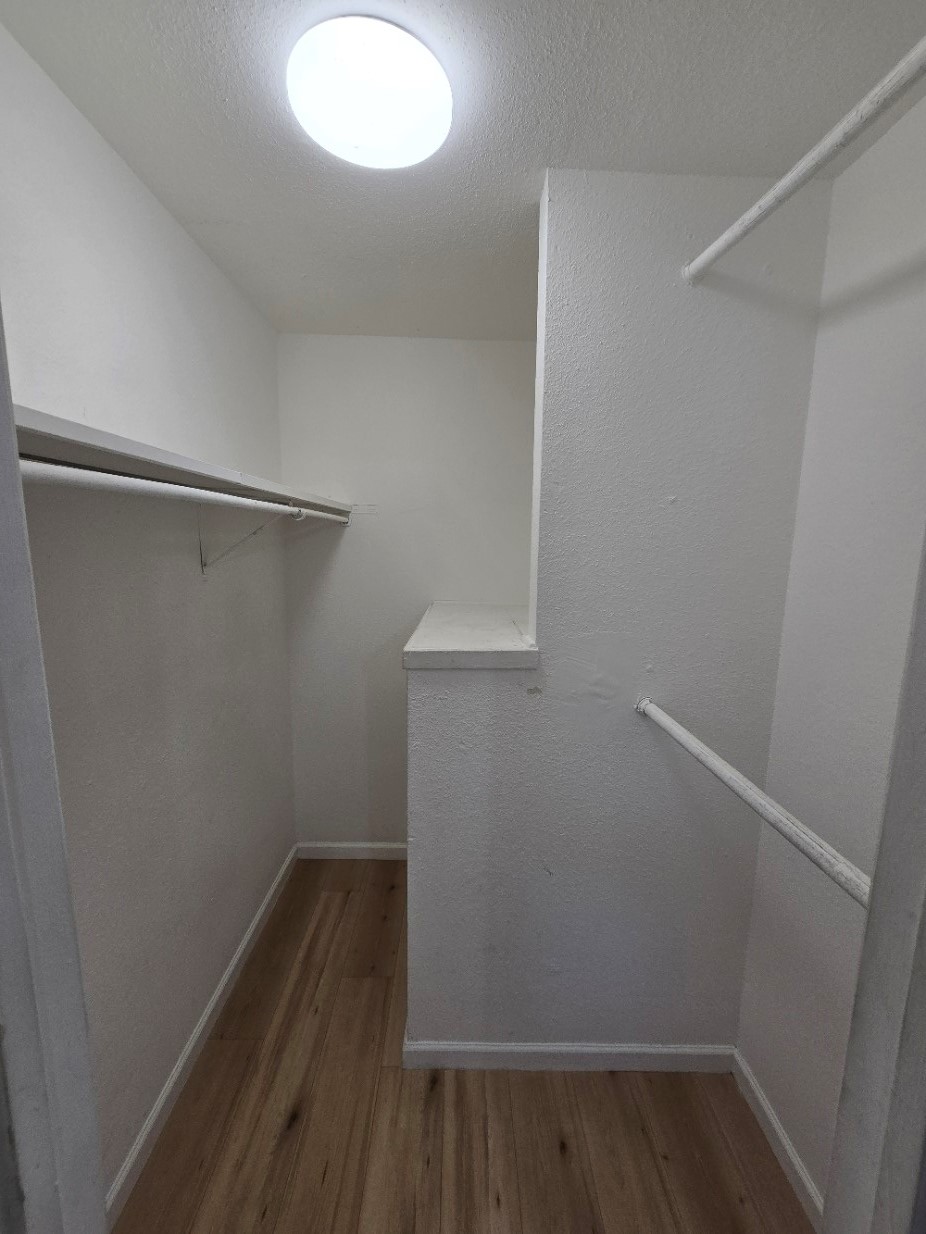 5640 Birchmont Drive C Property Photo 16
