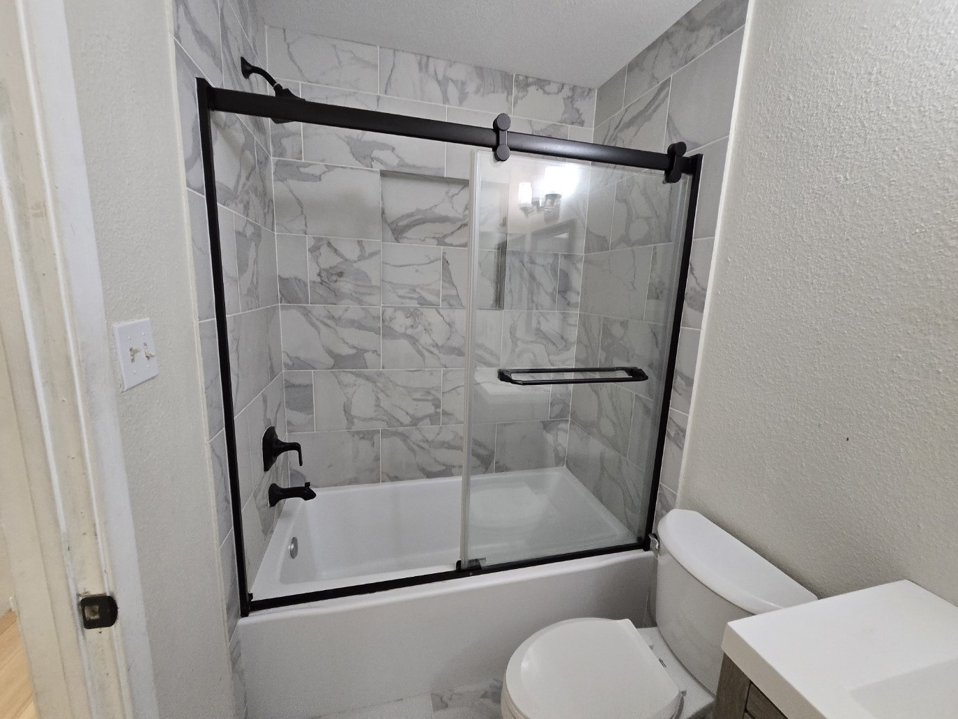 5640 Birchmont Drive C Property Photo 18