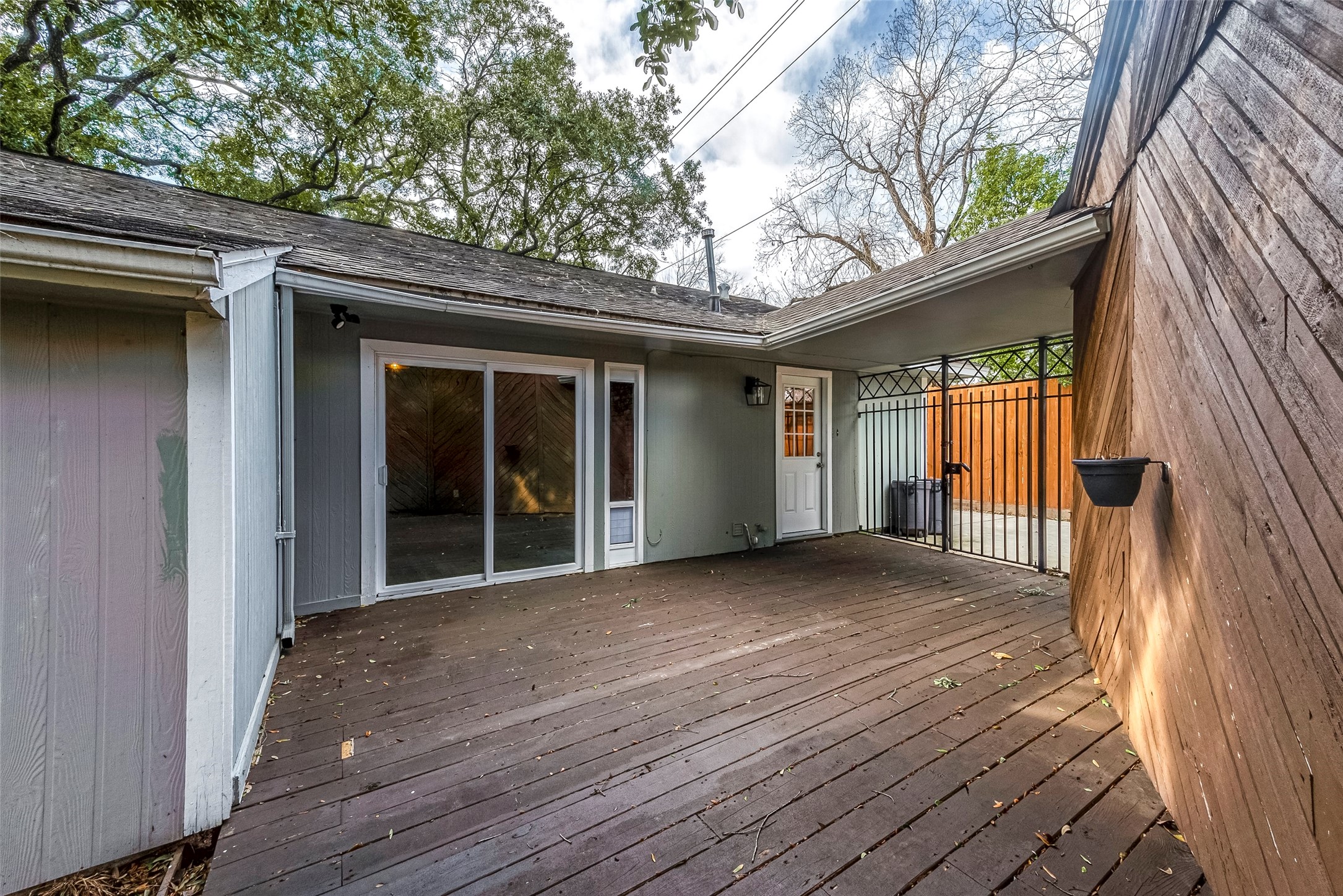 7810 Locke Lane Property Photo 4