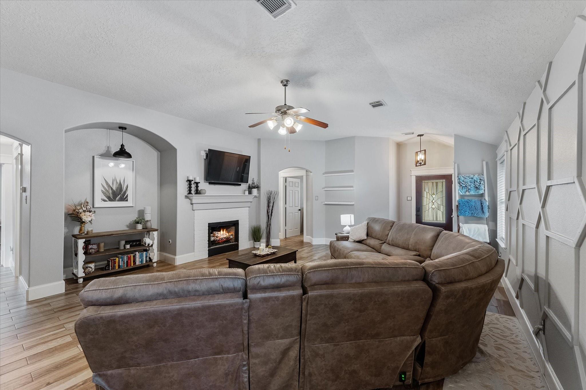 20127 Mammoth Falls Drive Property Photo 7