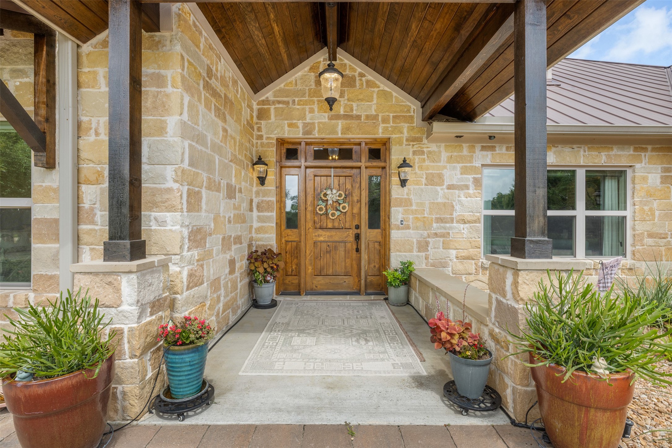 1045 Yaupon Creek Estate Property Photo 3