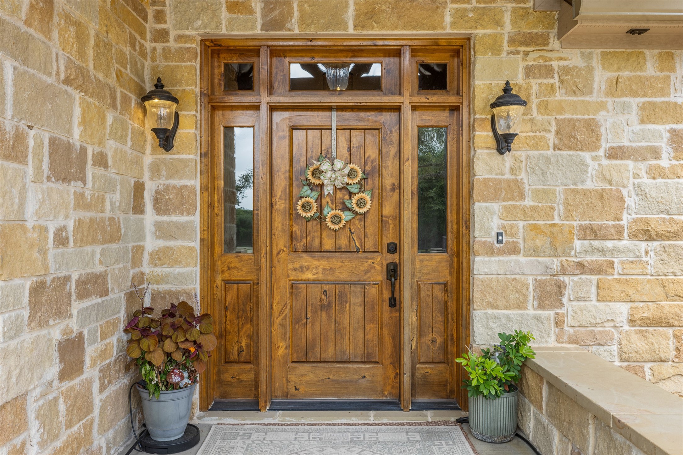 1045 Yaupon Creek Estate Property Photo 4