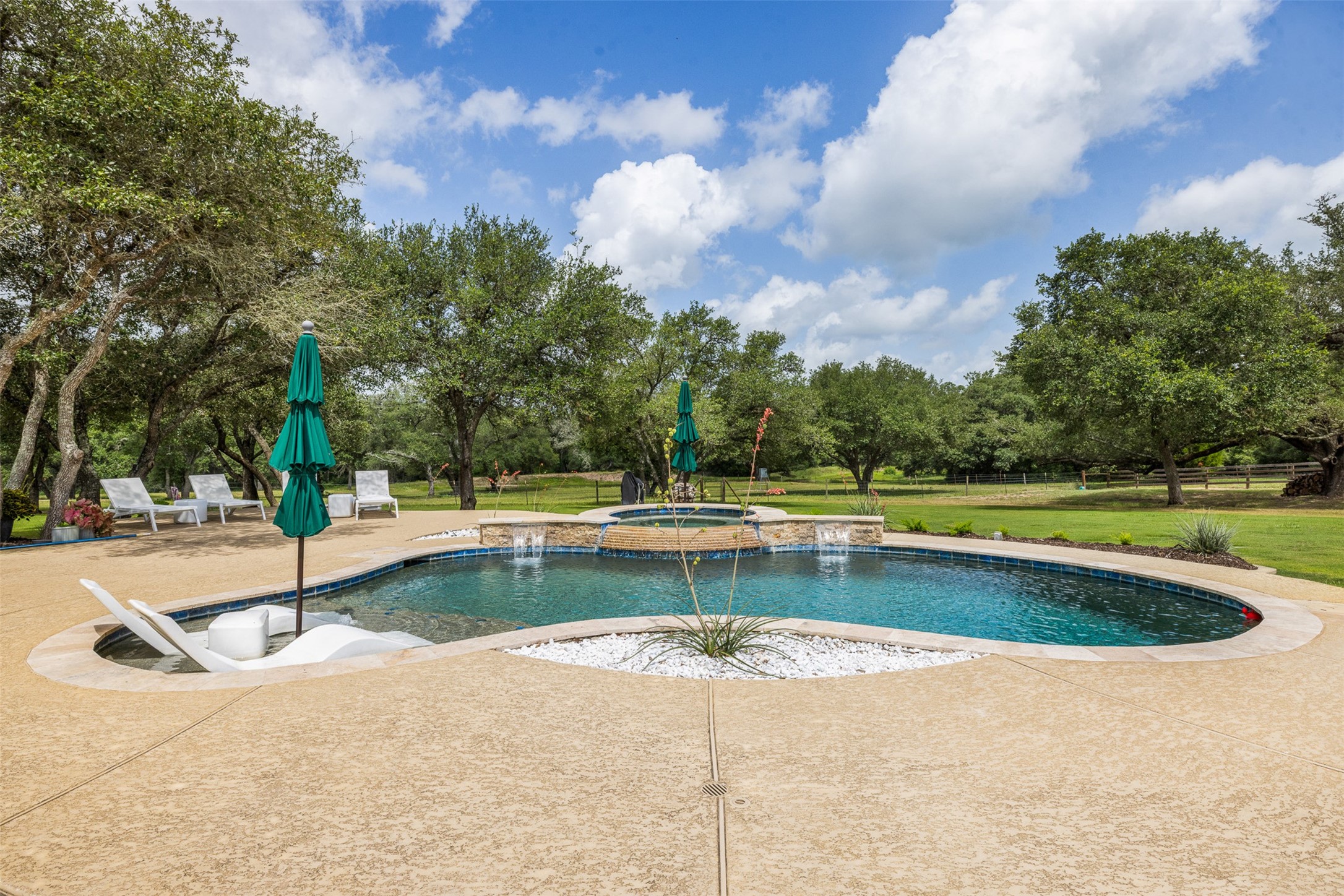1045 Yaupon Creek Estate Property Photo 21