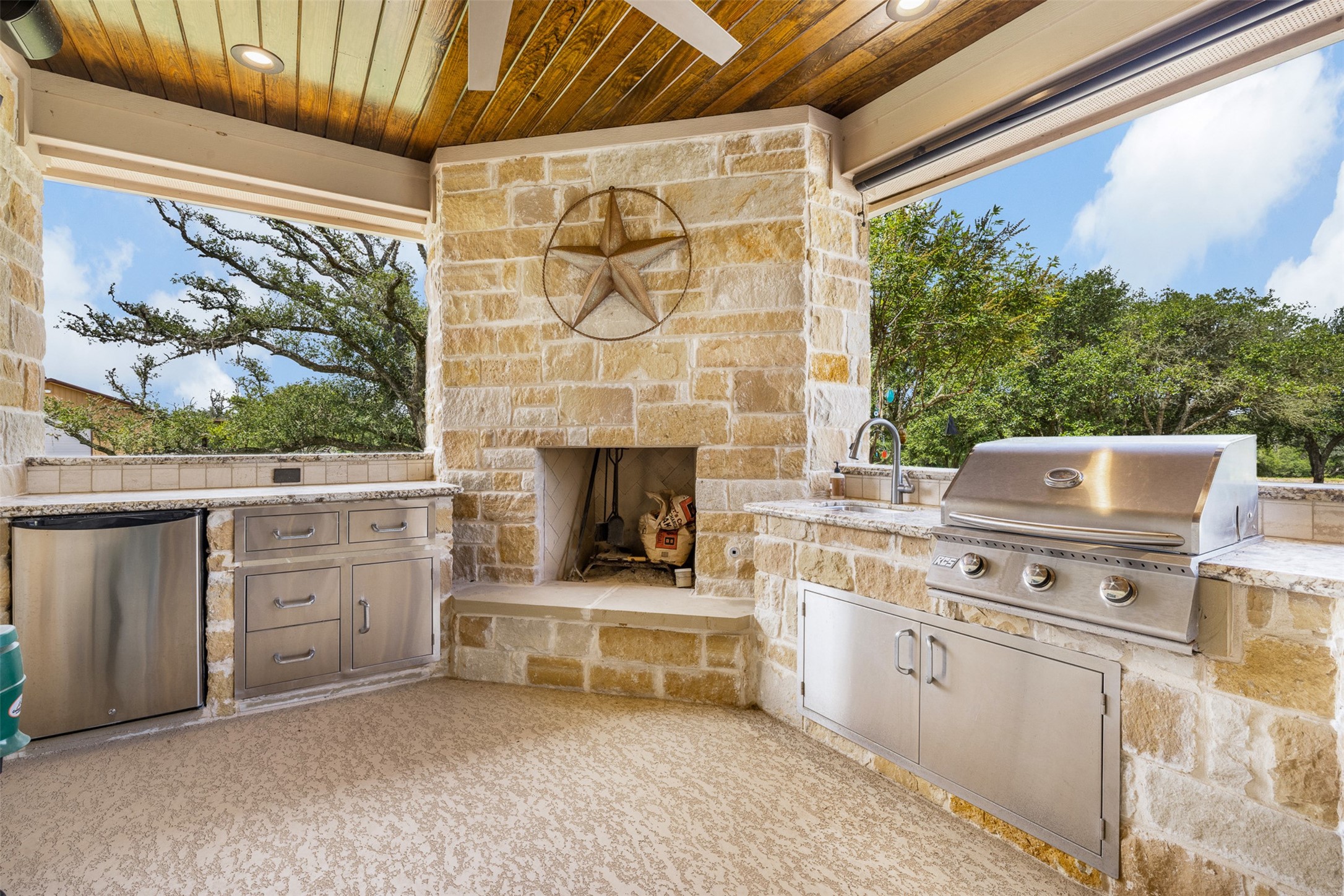 1045 Yaupon Creek Estate Property Photo 22