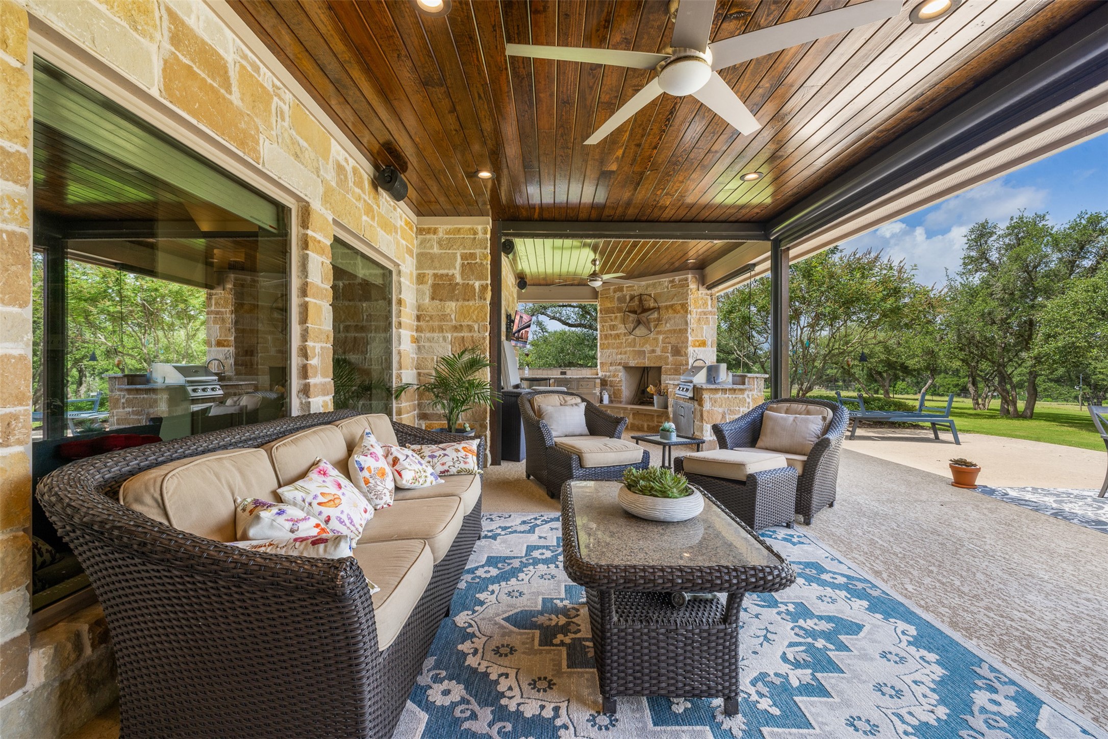1045 Yaupon Creek Estate Property Photo 23