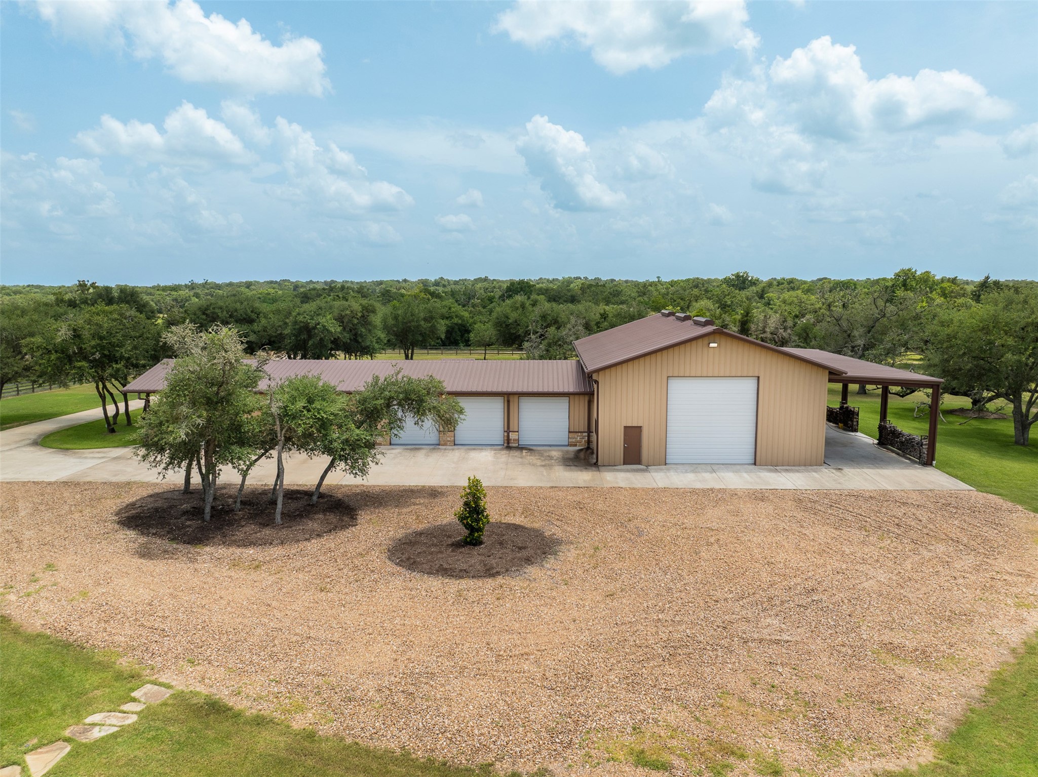1045 Yaupon Creek Estate Property Photo 37