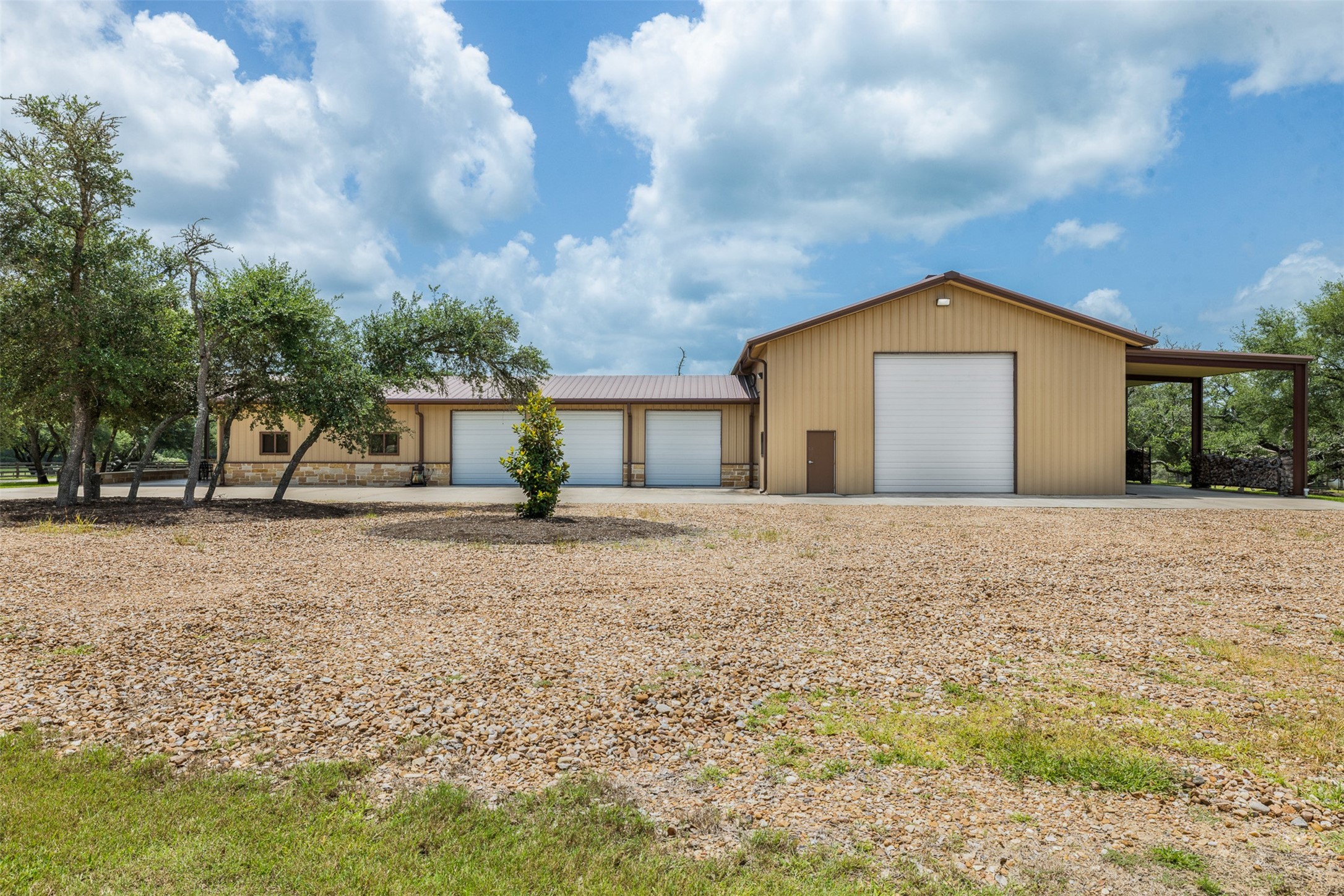 1045 Yaupon Creek Estate Property Photo 38