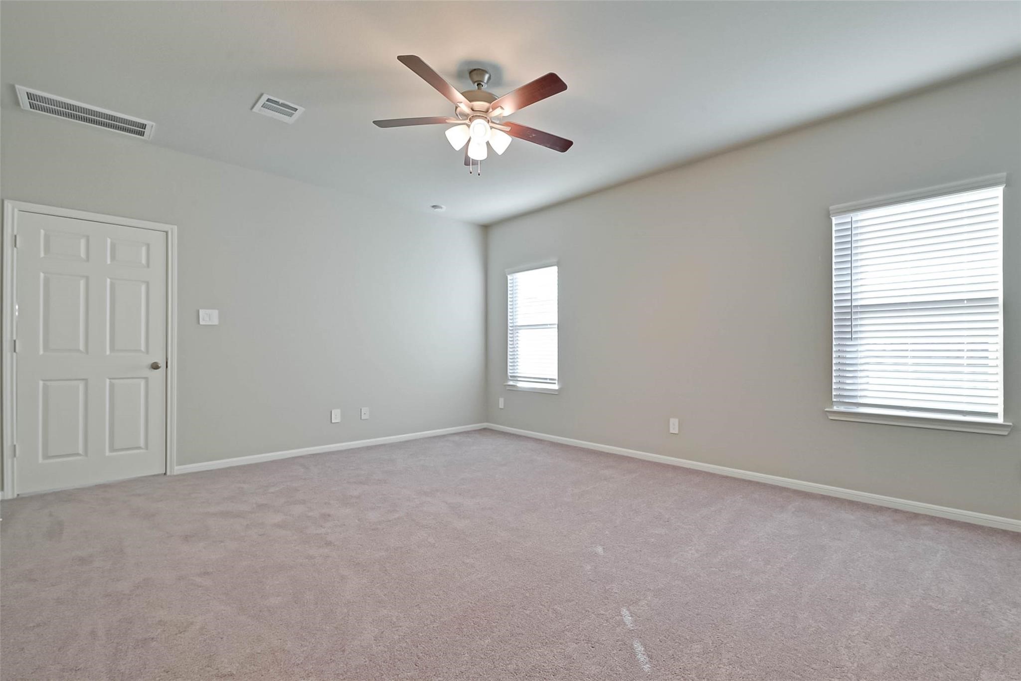 983 Golden Willow Lane Property Photo 15