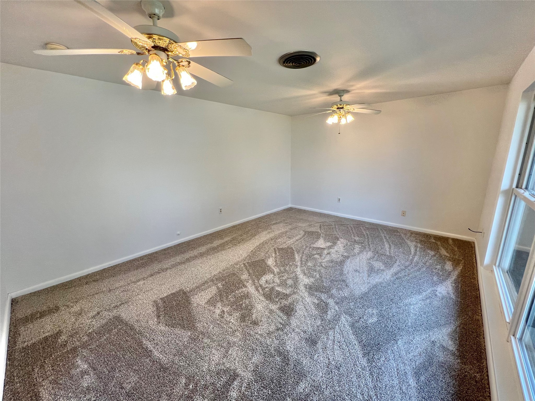 912 Cannan Drive Property Photo 12