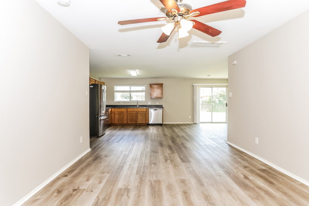 16770 N Thrasher Drive Property Photo 4