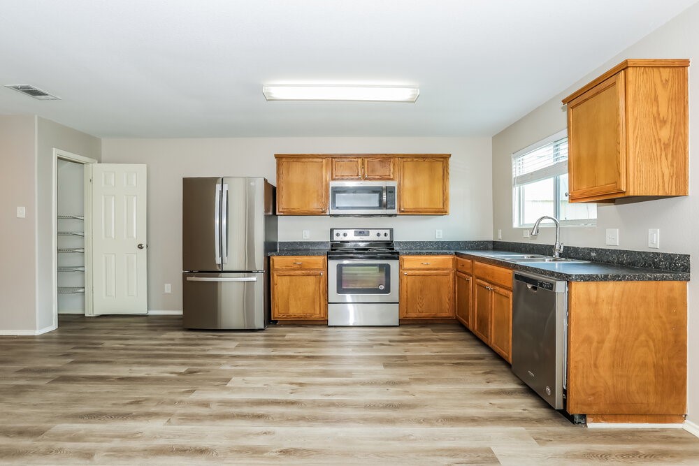 16770 N Thrasher Drive Property Photo 8