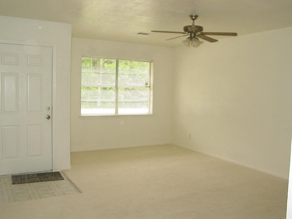 17417 Fir Road Property Photo 3