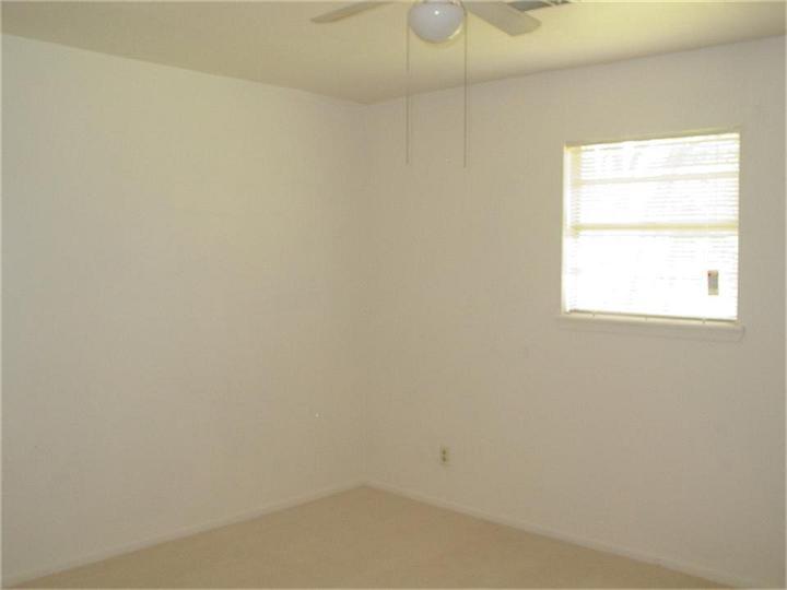 17417 Fir Road Property Photo 6