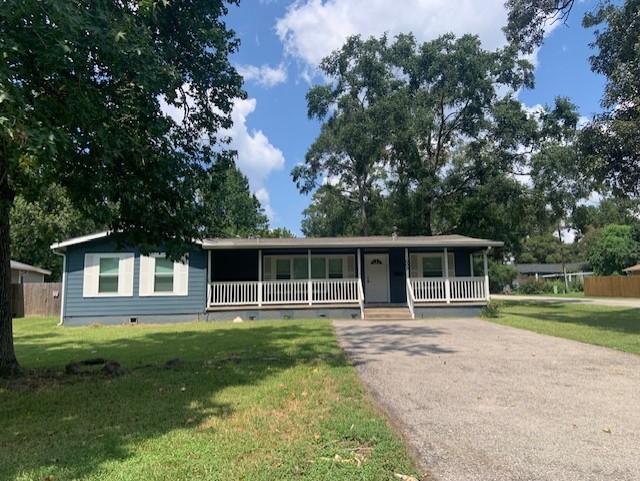 1000 Thomas Avenue Property Photo 1