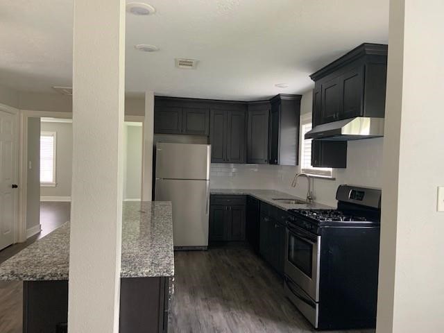 1000 Thomas Avenue Property Photo 5