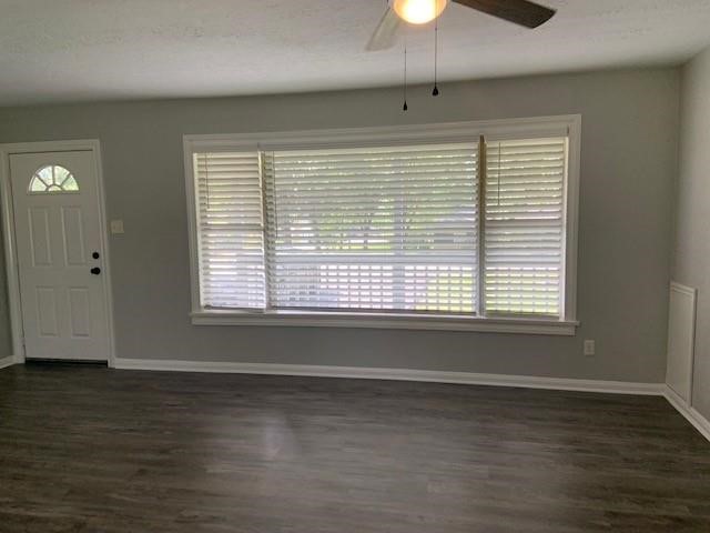 1000 Thomas Avenue Property Photo 13