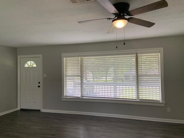 1000 Thomas Avenue Property Photo 15