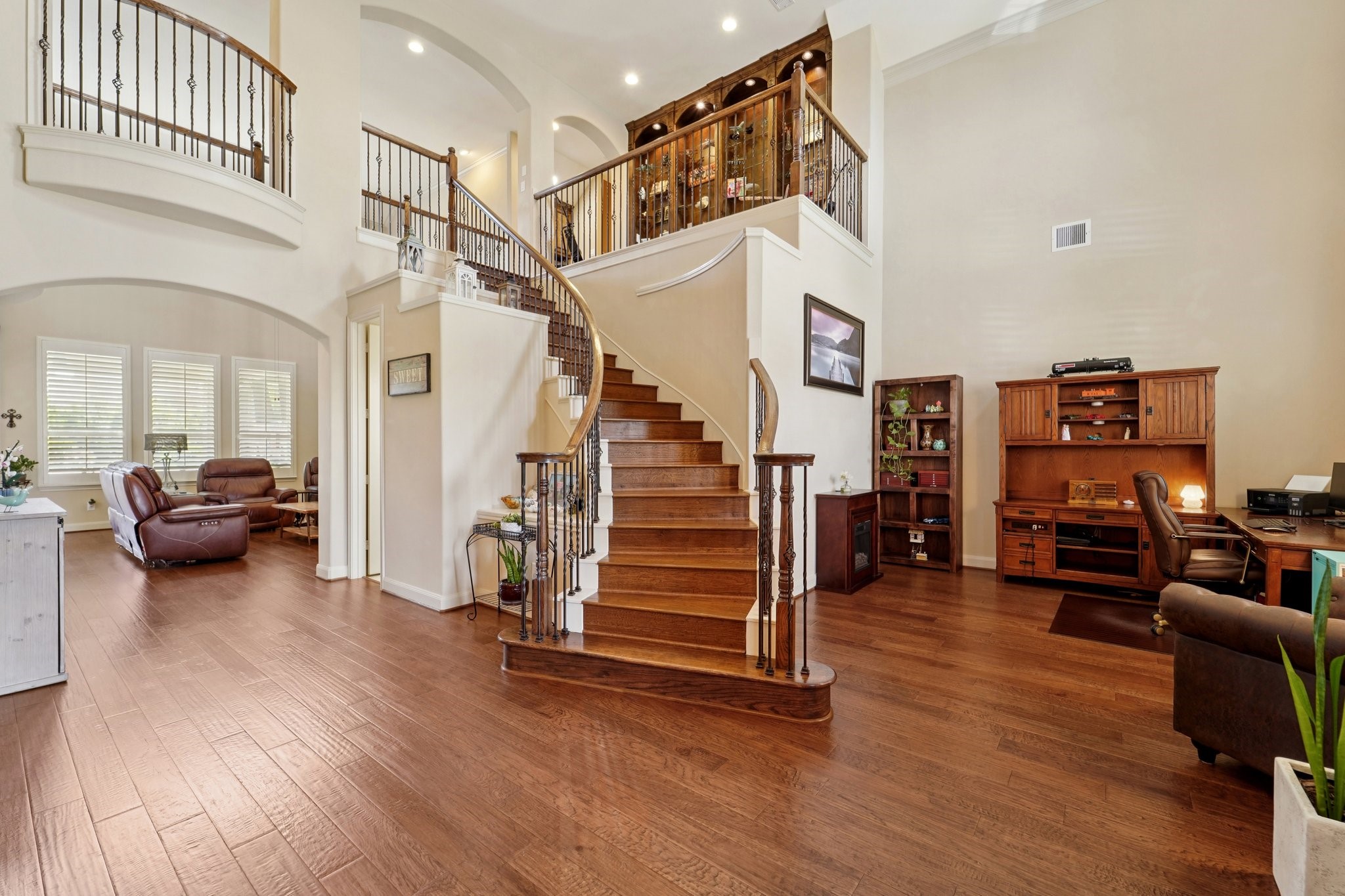 2211 Indigo Pass Court Property Photo 4
