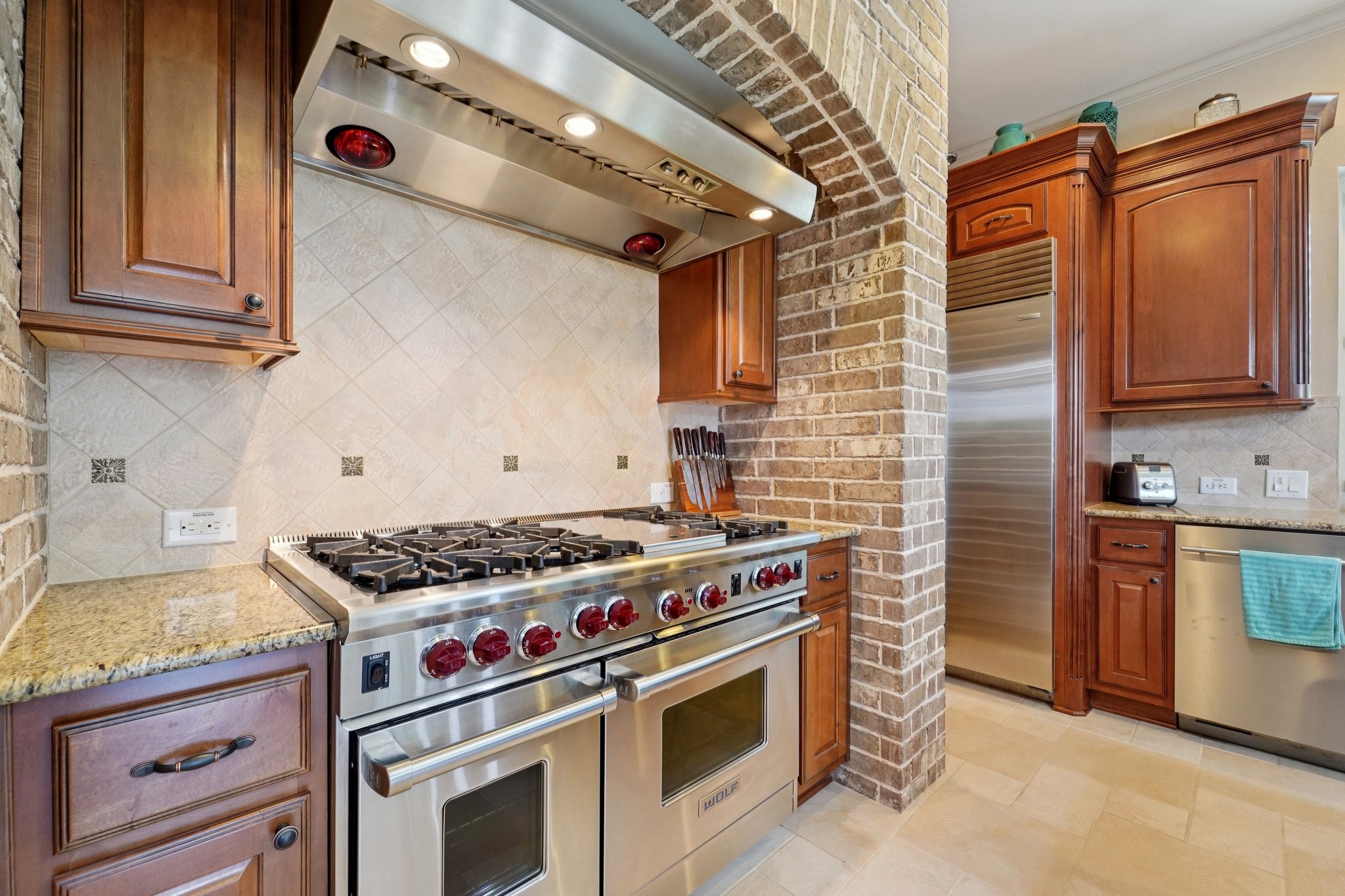 2211 Indigo Pass Court Property Photo 13
