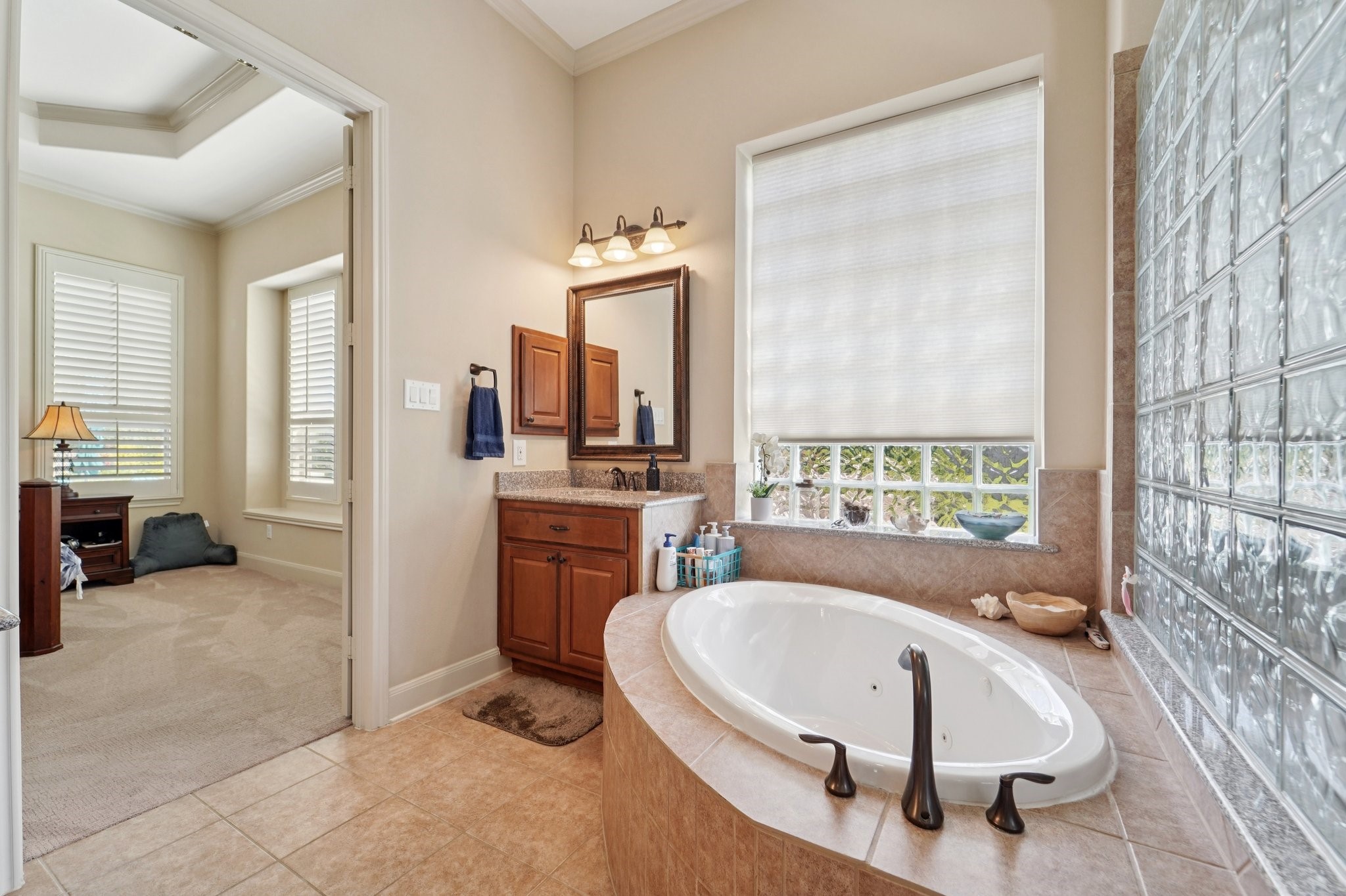2211 Indigo Pass Court Property Photo 20