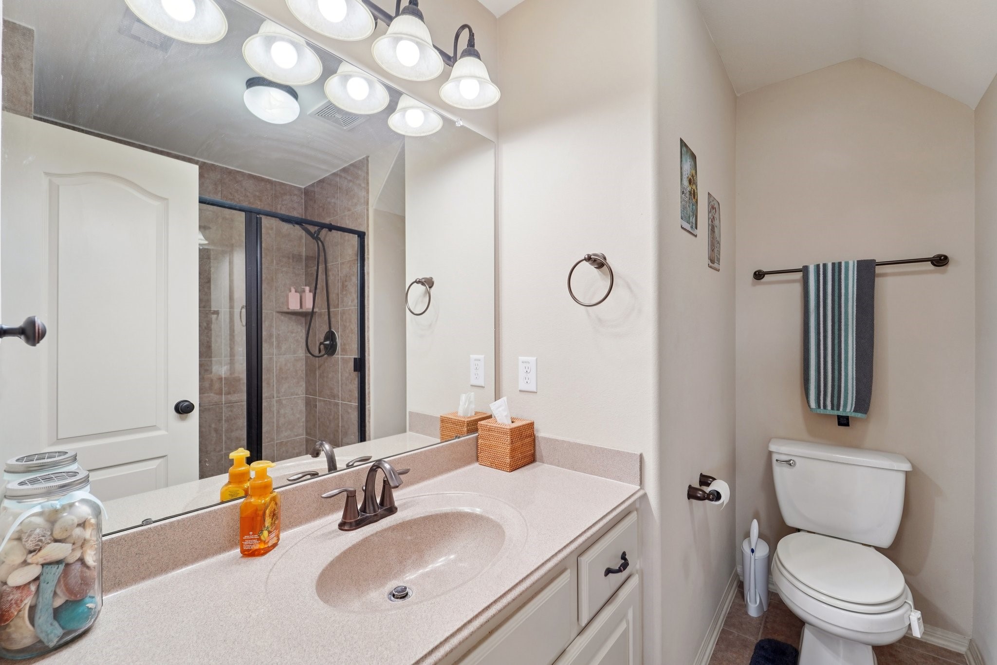 2211 Indigo Pass Court Property Photo 25