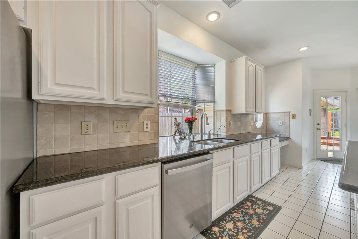 11827 Orchard Mountain Drive Property Photo 24