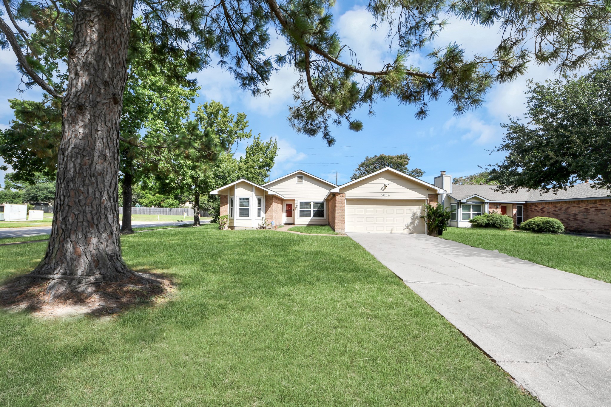 5054 Kleinway Drive Property Photo 1