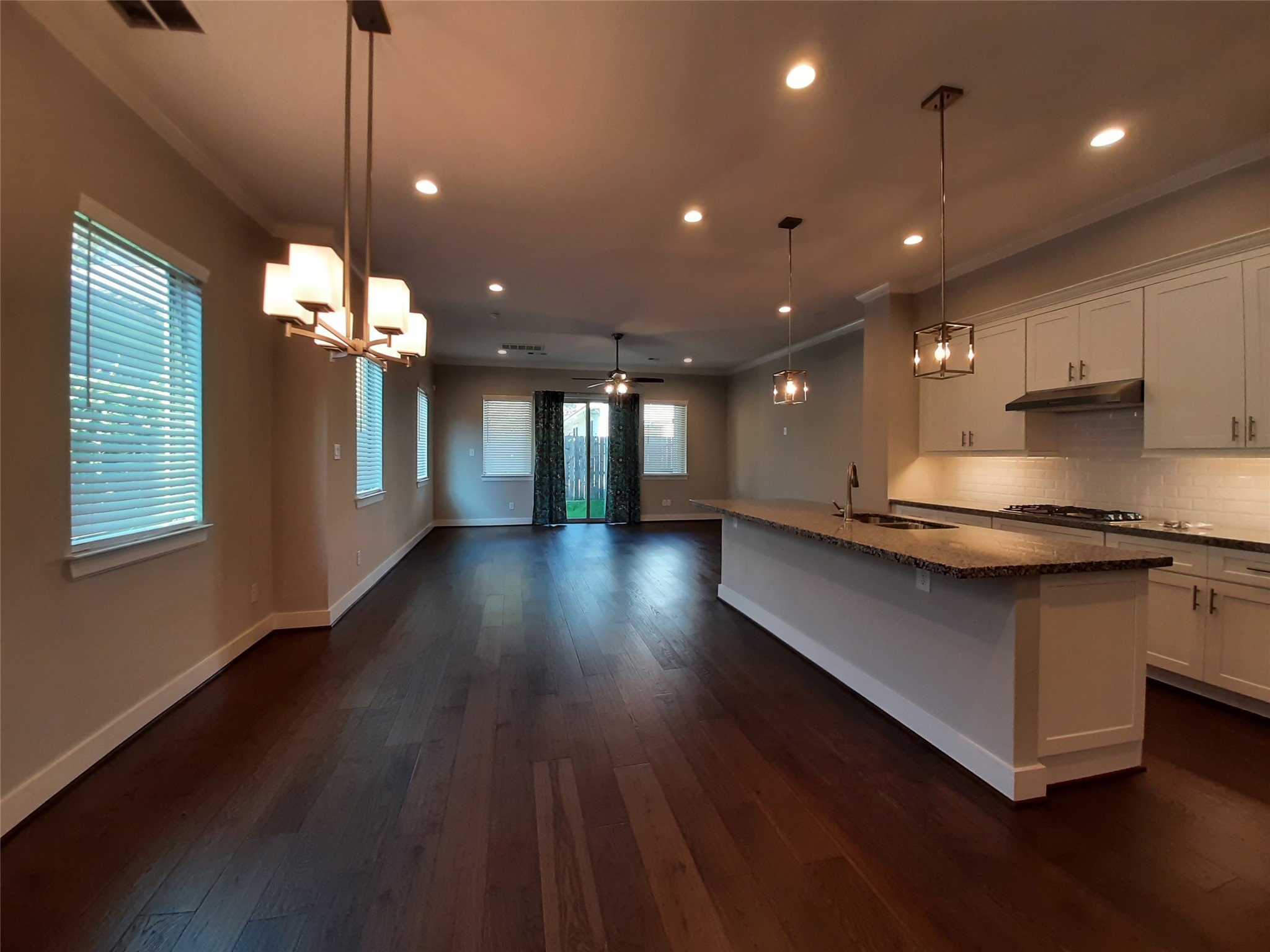 1716 Ridgewood Street Property Photo 6
