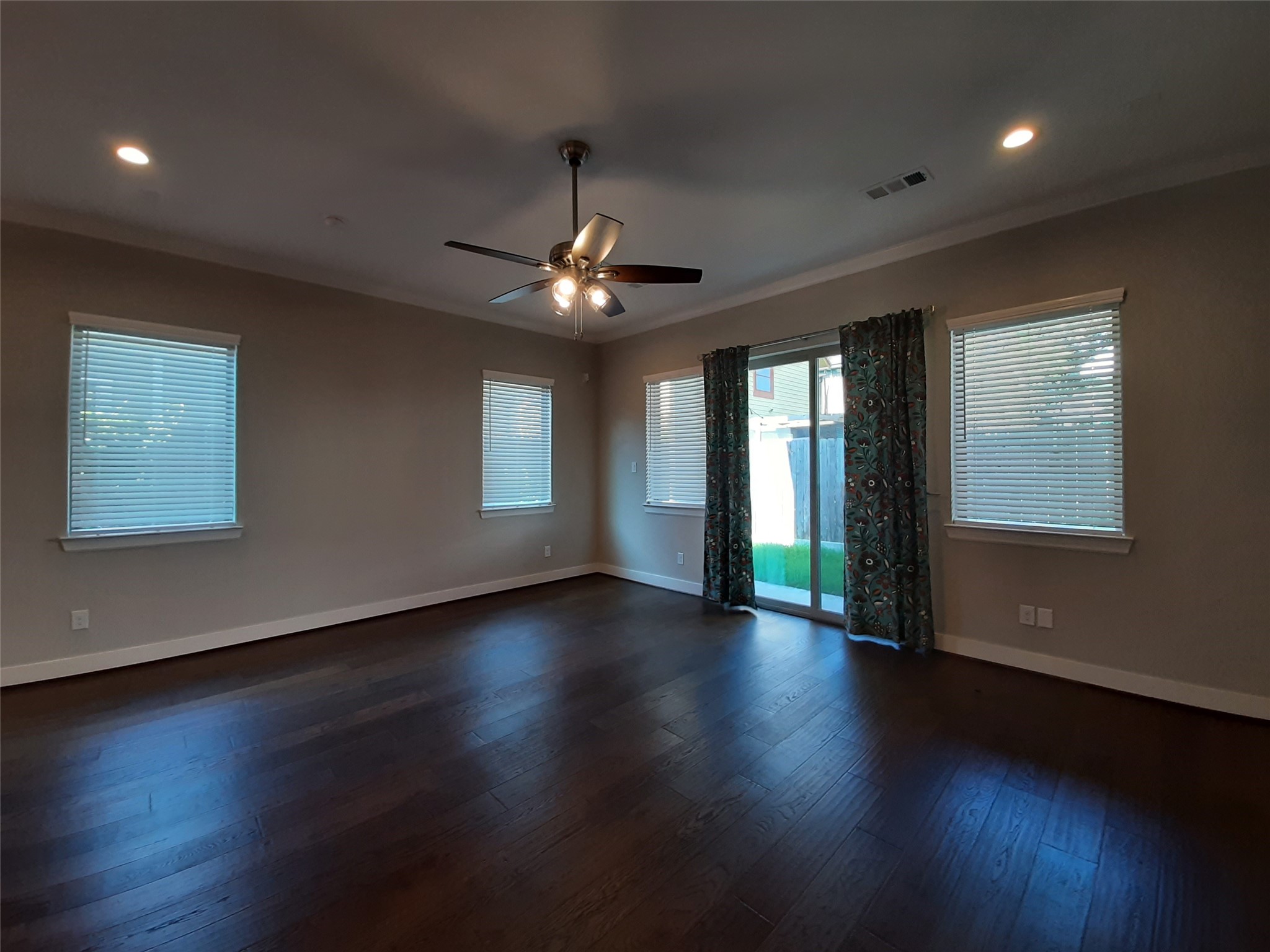 1716 Ridgewood Street Property Photo 7