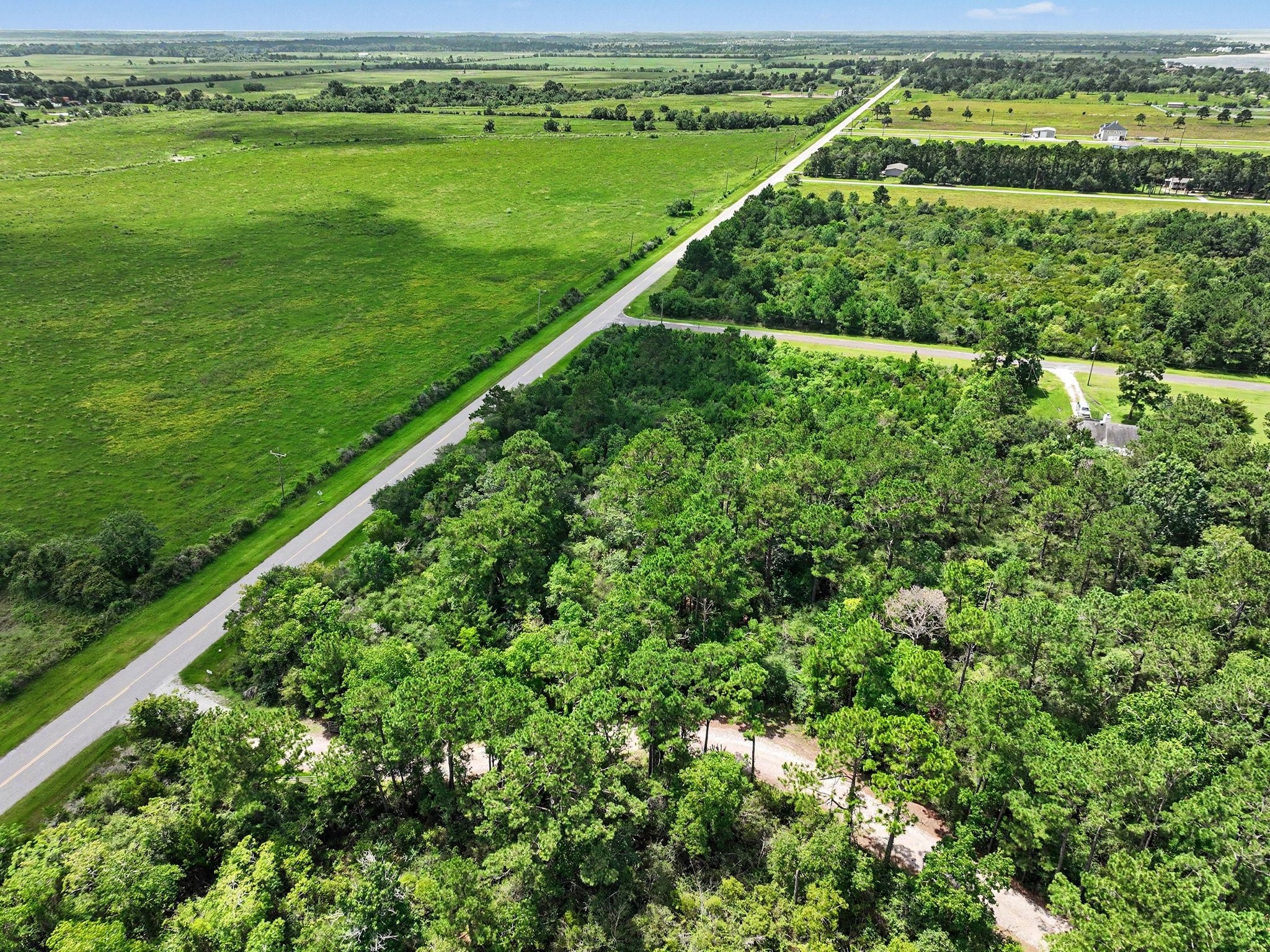 1166 Channelview Rd Property Photo 3