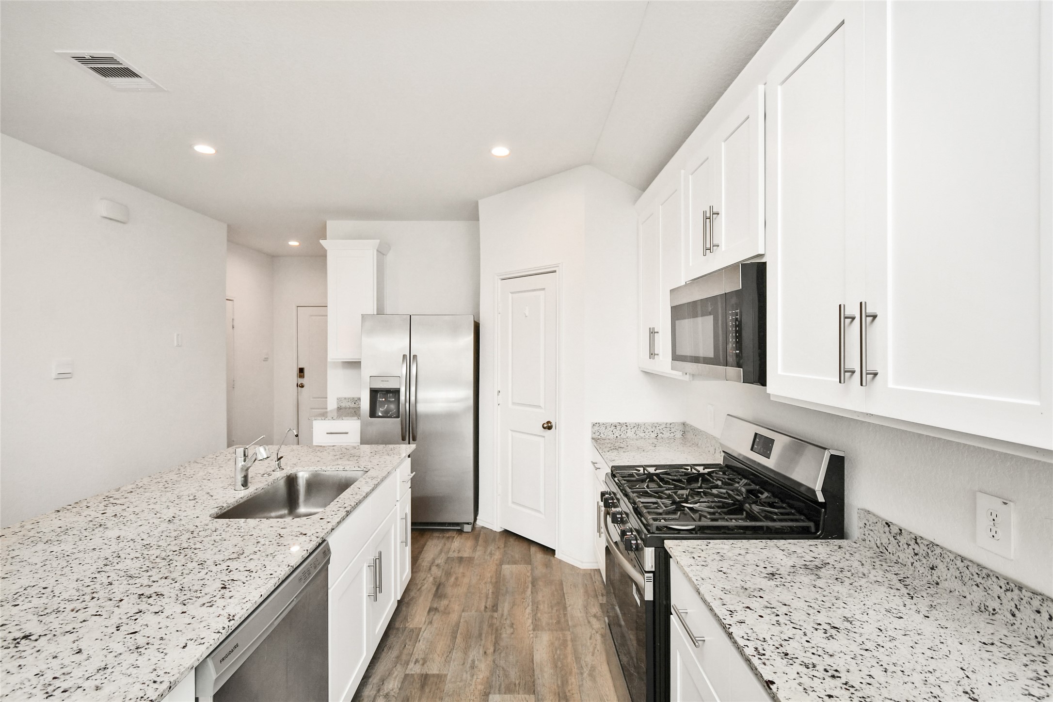 4243 Bromham Farms Drive Property Photo 8