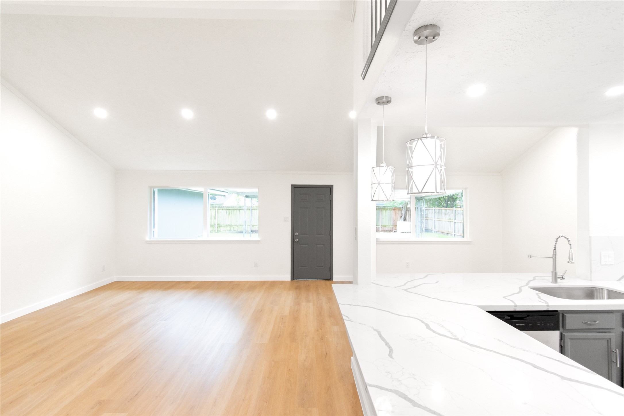 15707 Amapola Drive Property Photo 8