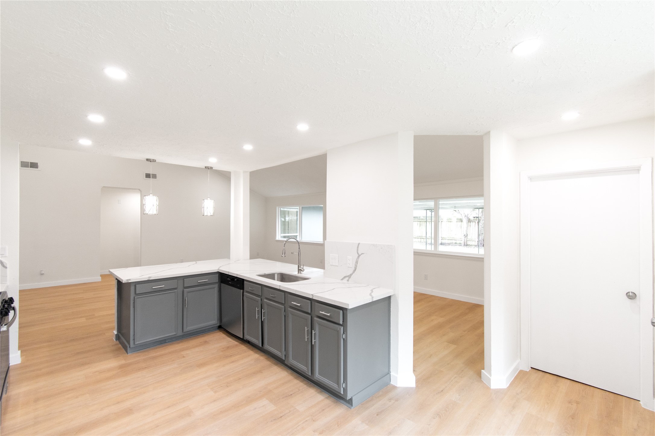 15707 Amapola Drive Property Photo 17