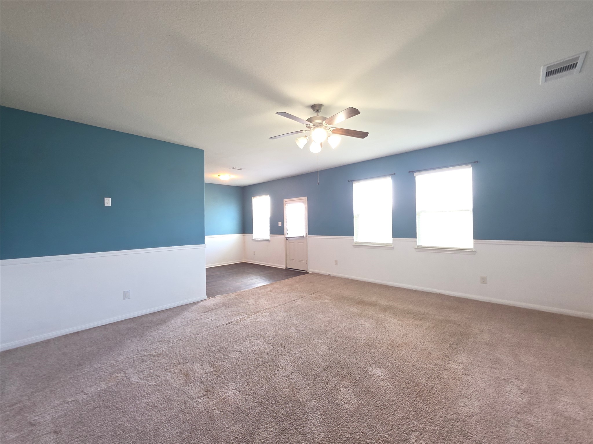 26035 Allan Poe Drive Property Photo 4
