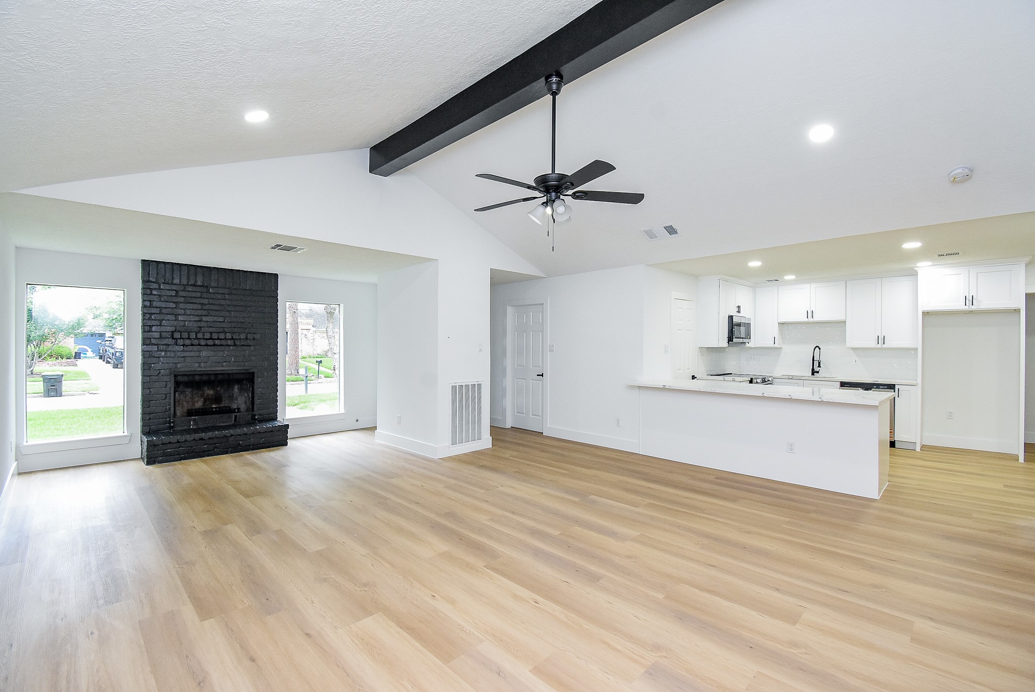 1815 Mustang Springs Drive Property Photo 12