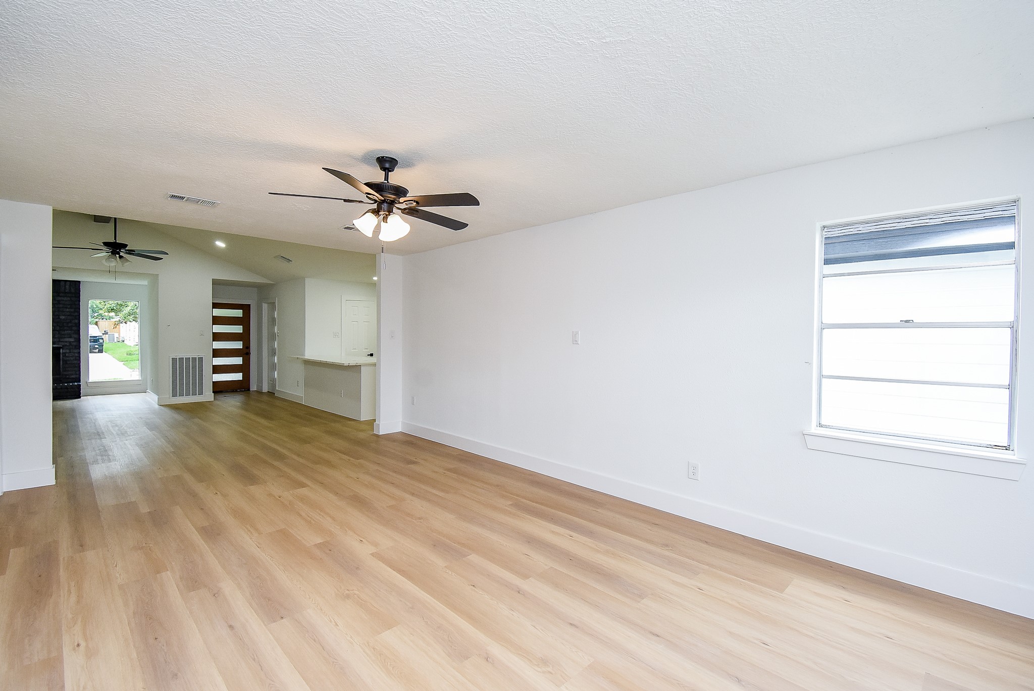 1815 Mustang Springs Drive Property Photo 17