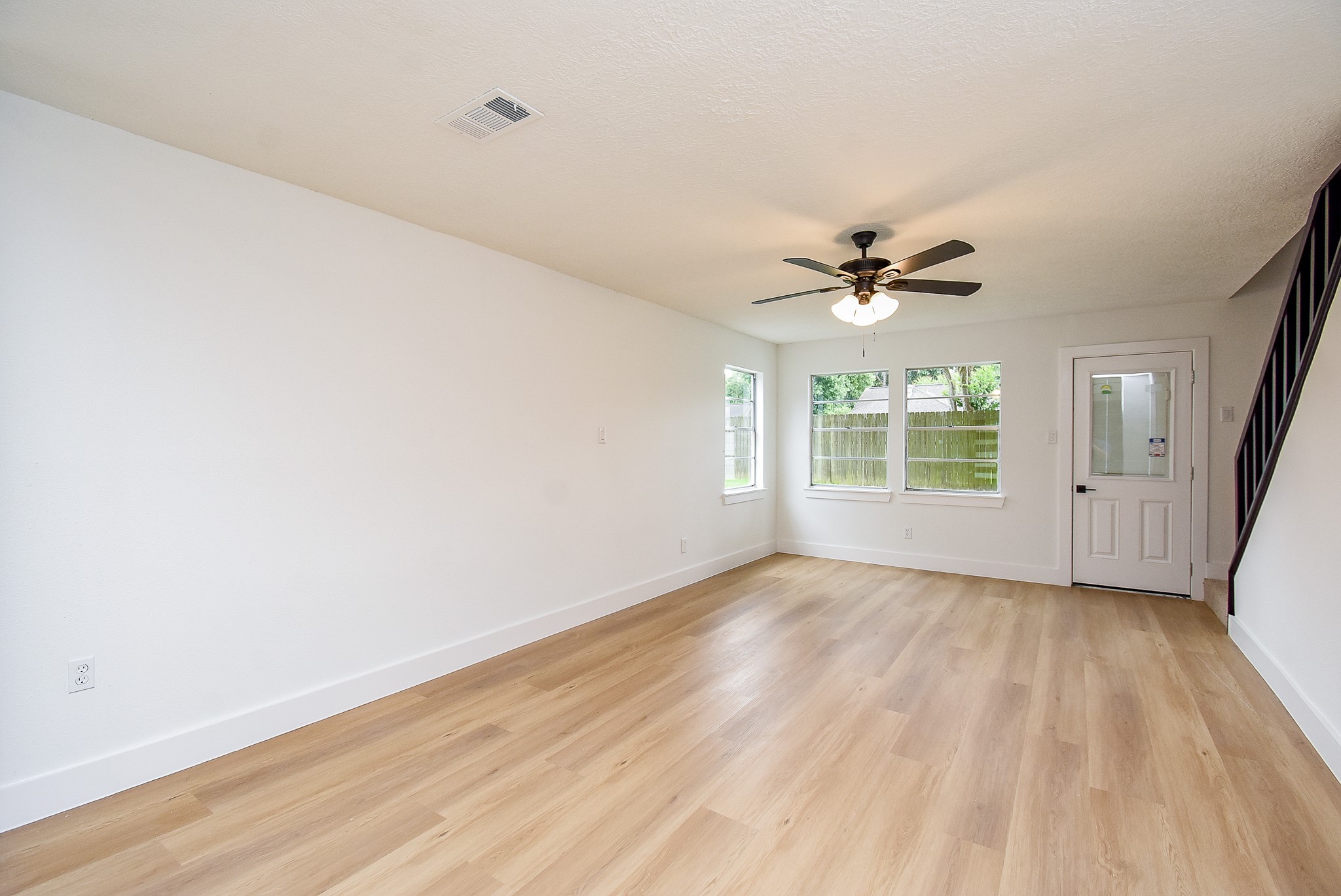 1815 Mustang Springs Drive Property Photo 18
