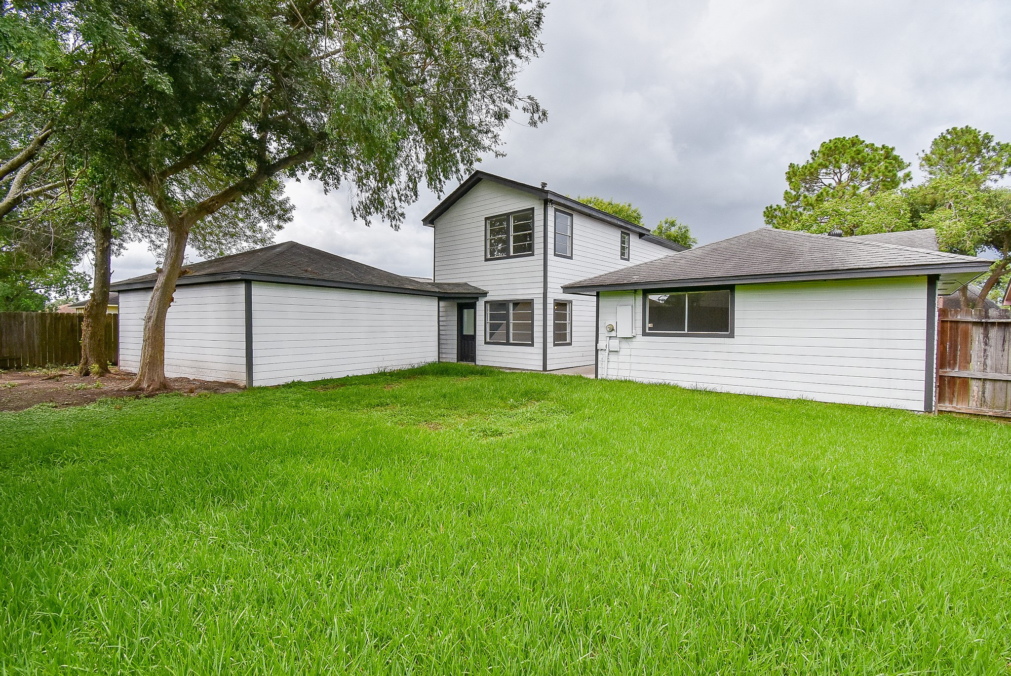 1815 Mustang Springs Drive Property Photo 32