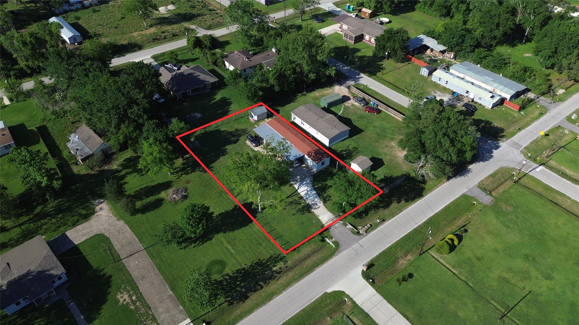639 Reuben White Drive Property Photo 2