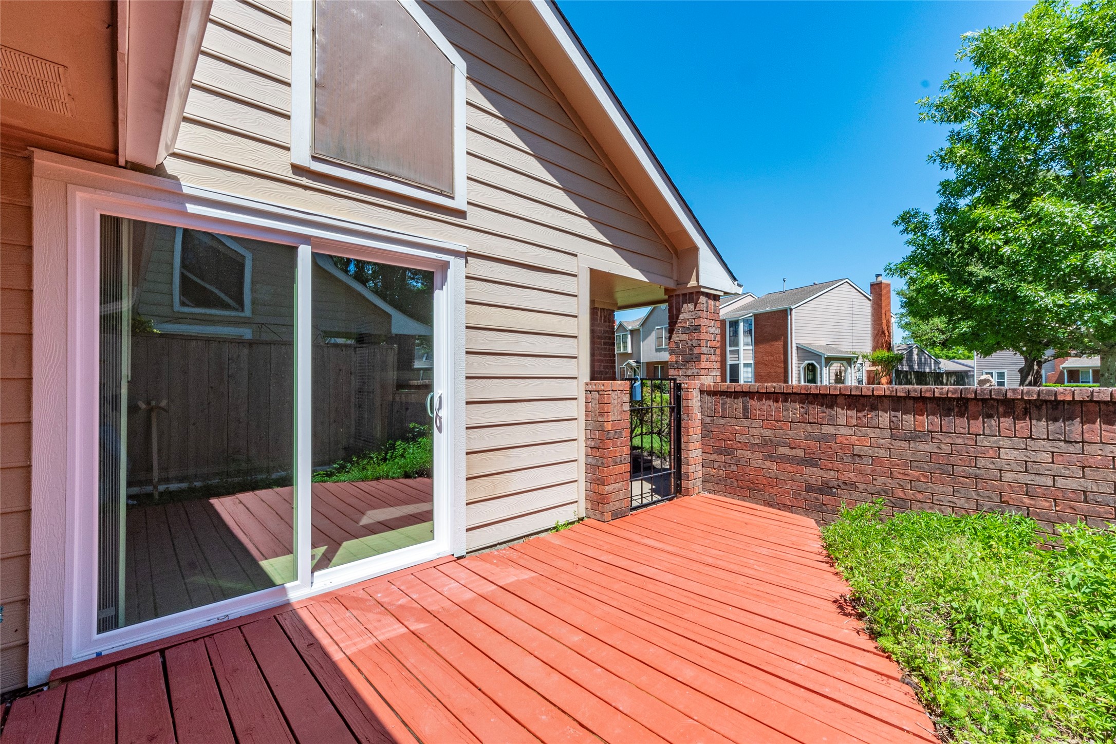 1436 Gemini Street Property Photo 3