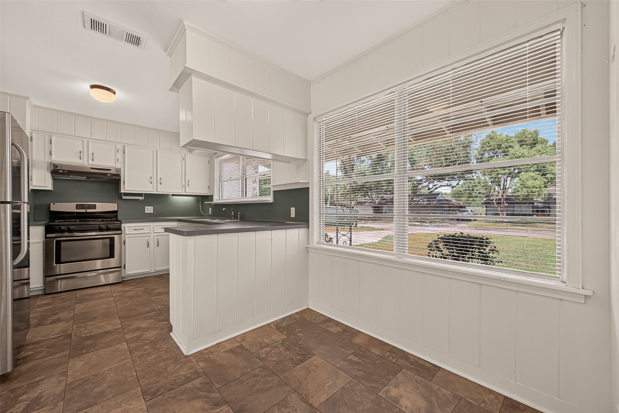 4749 Redstart Street Property Photo 14