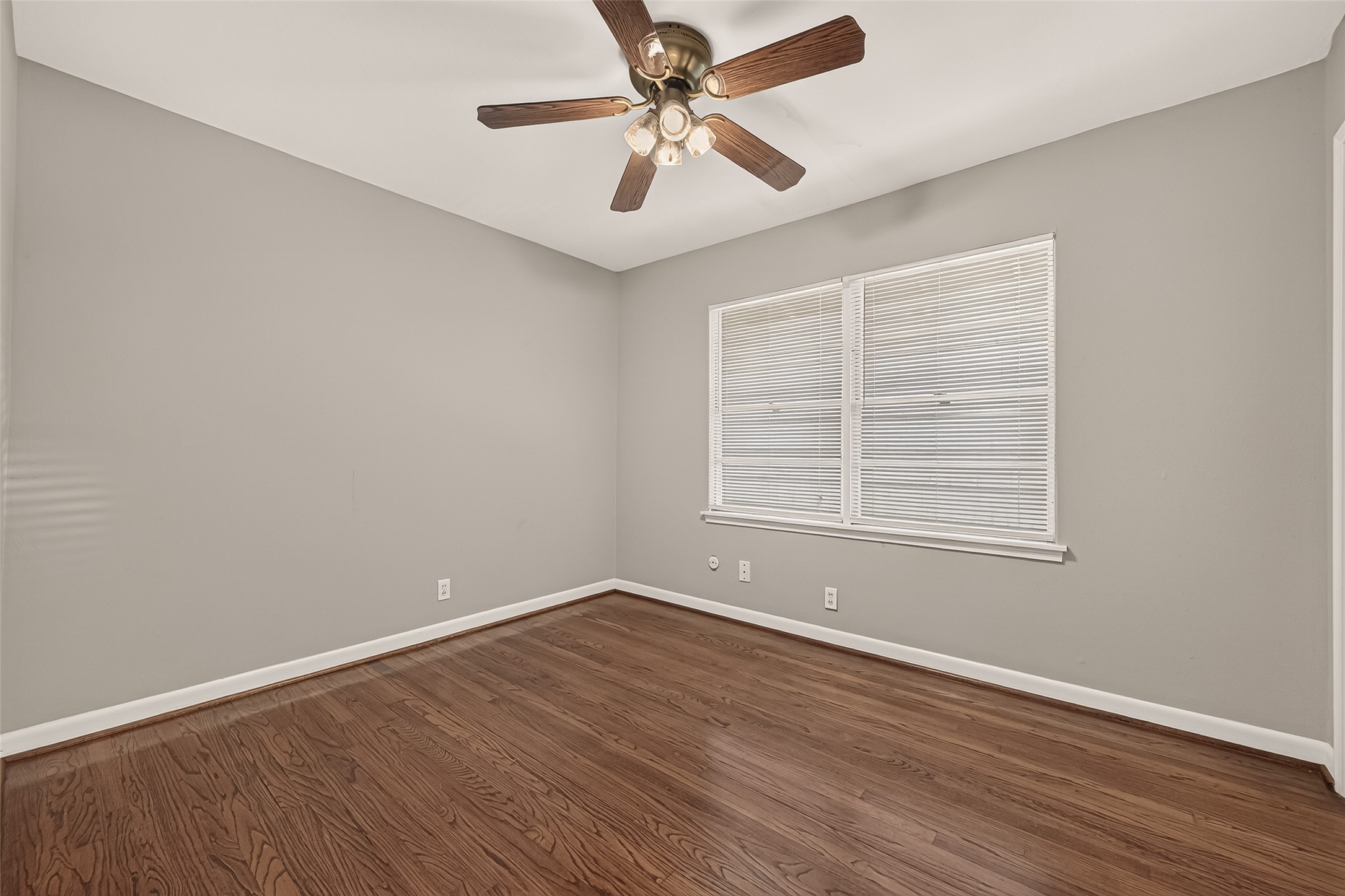 4749 Redstart Street Property Photo 27