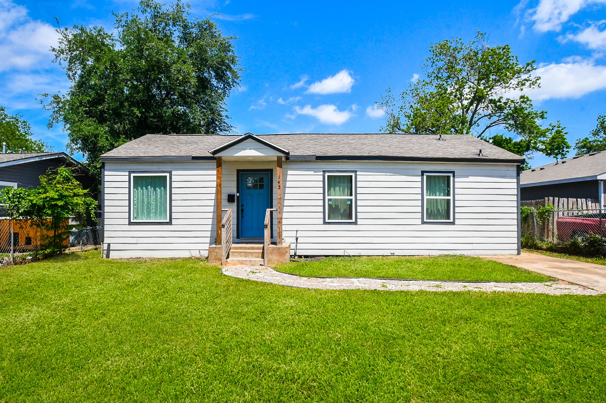 145 Owens Street Property Photo 1