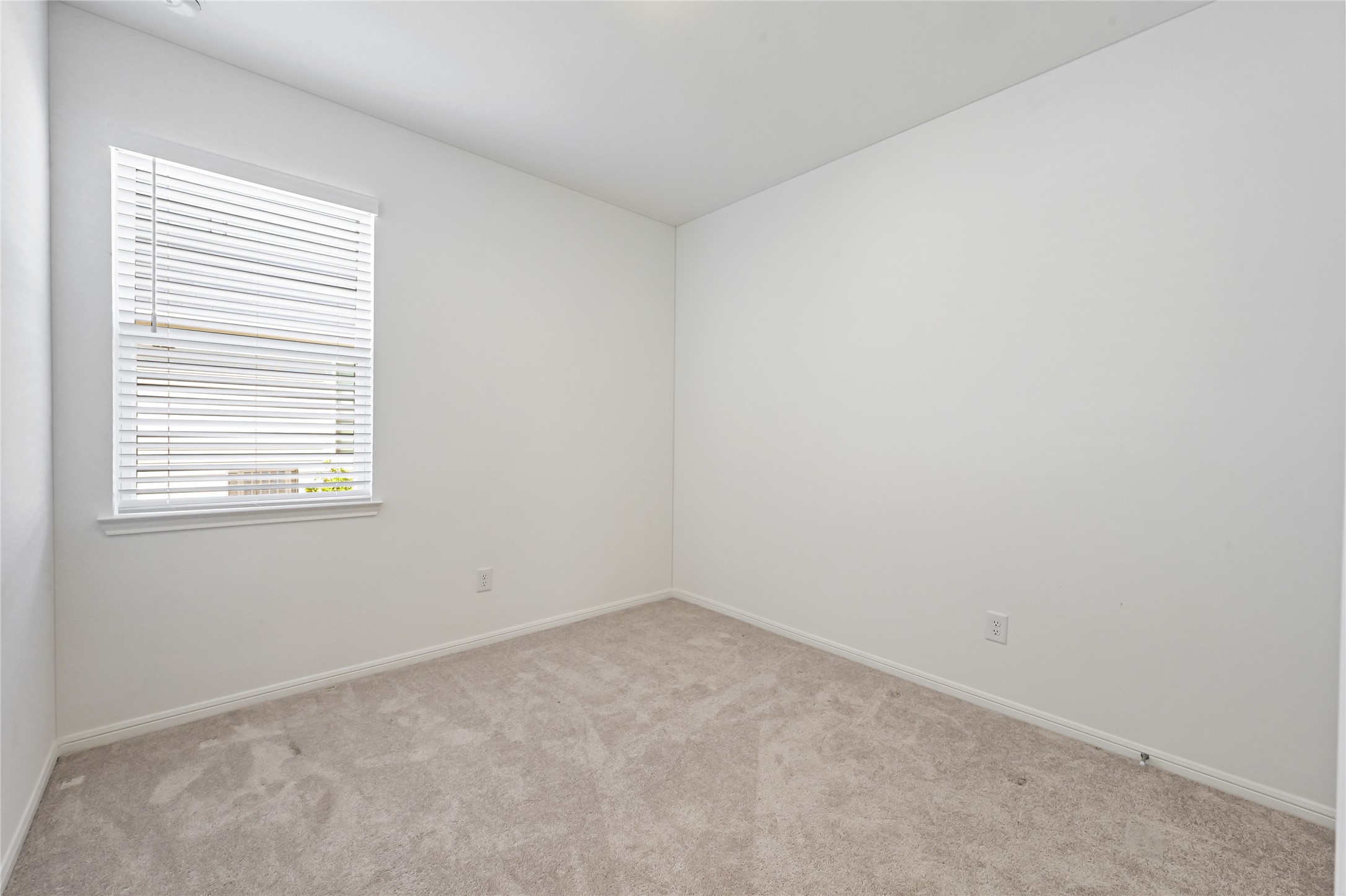 18039 Blue Prairie Trail Property Photo 12