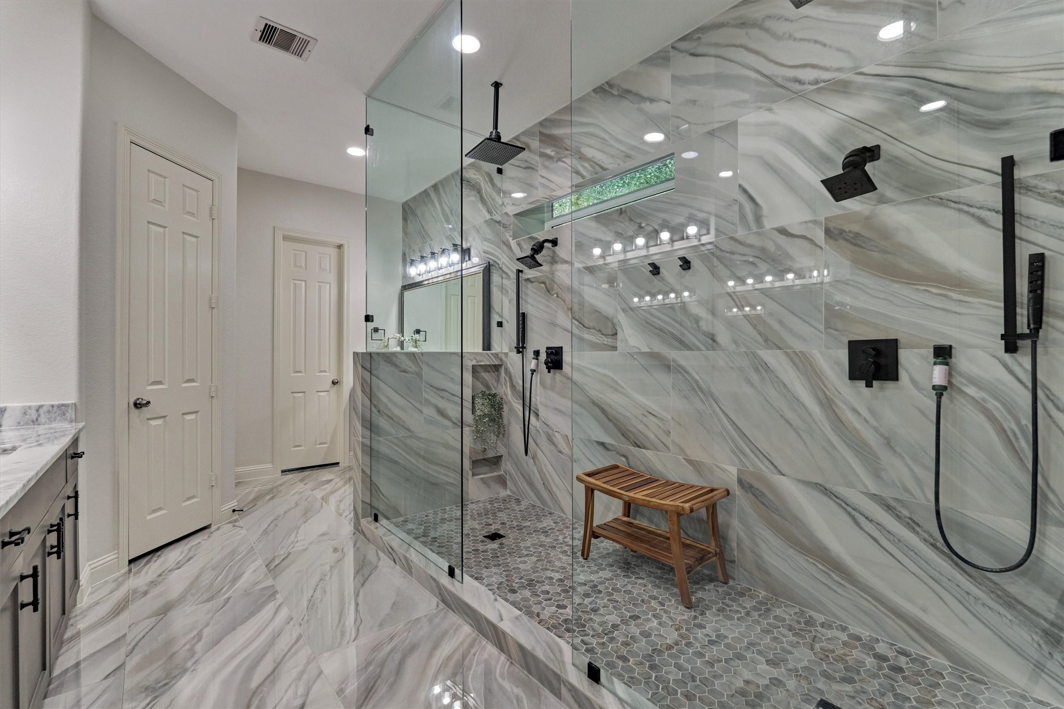 210 Spyglass Park Loop Property Photo 17