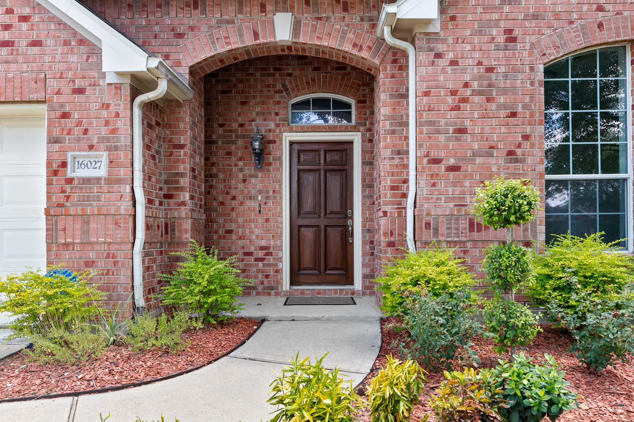 16027 Belleshire Lane Property Photo 2