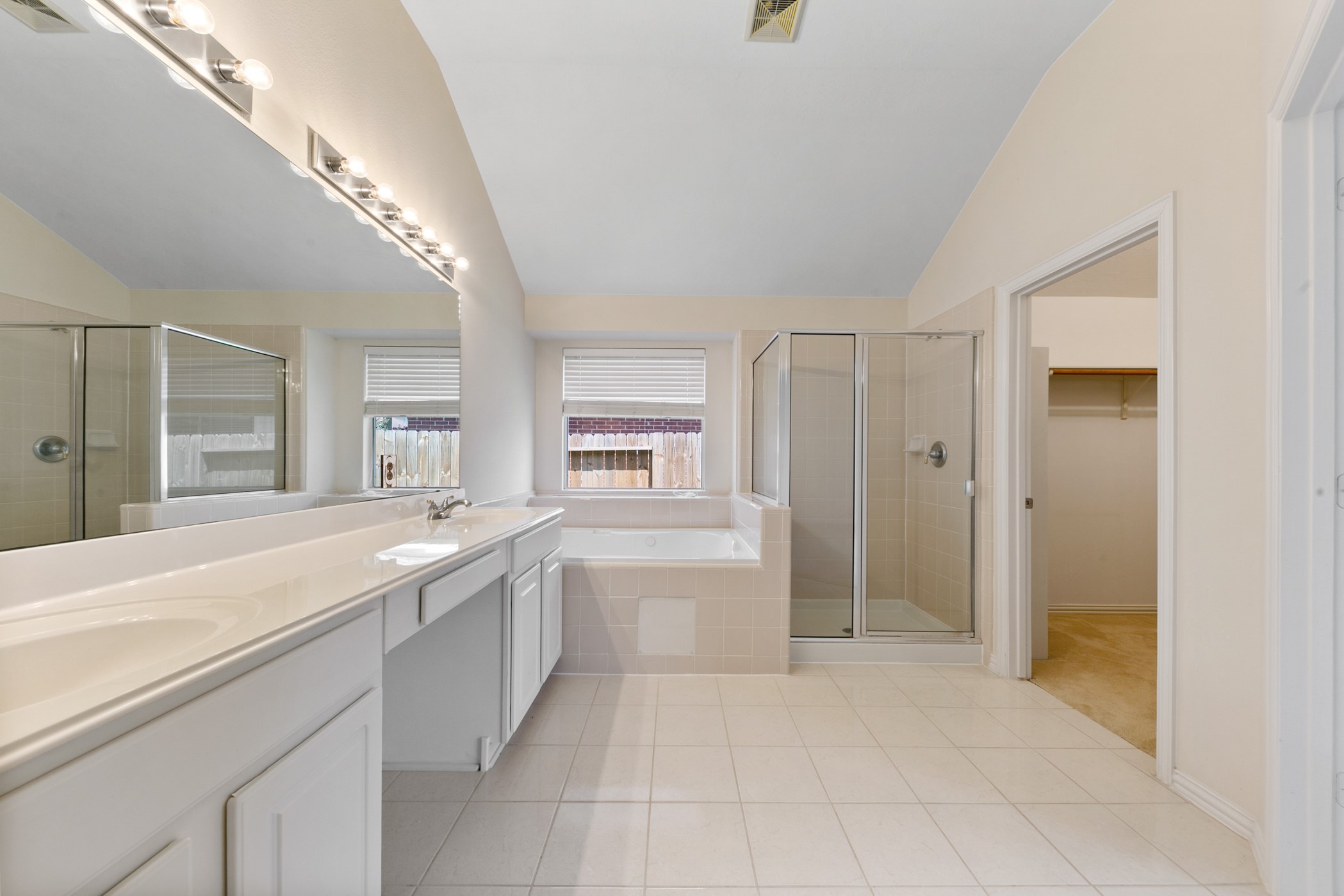 16027 Belleshire Lane Property Photo 11