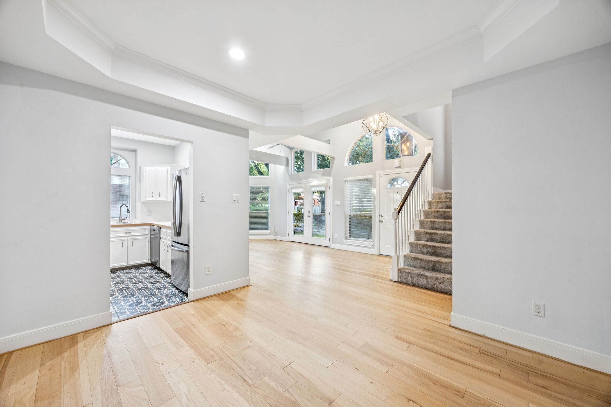 220 E 8th Street Property Photo 13