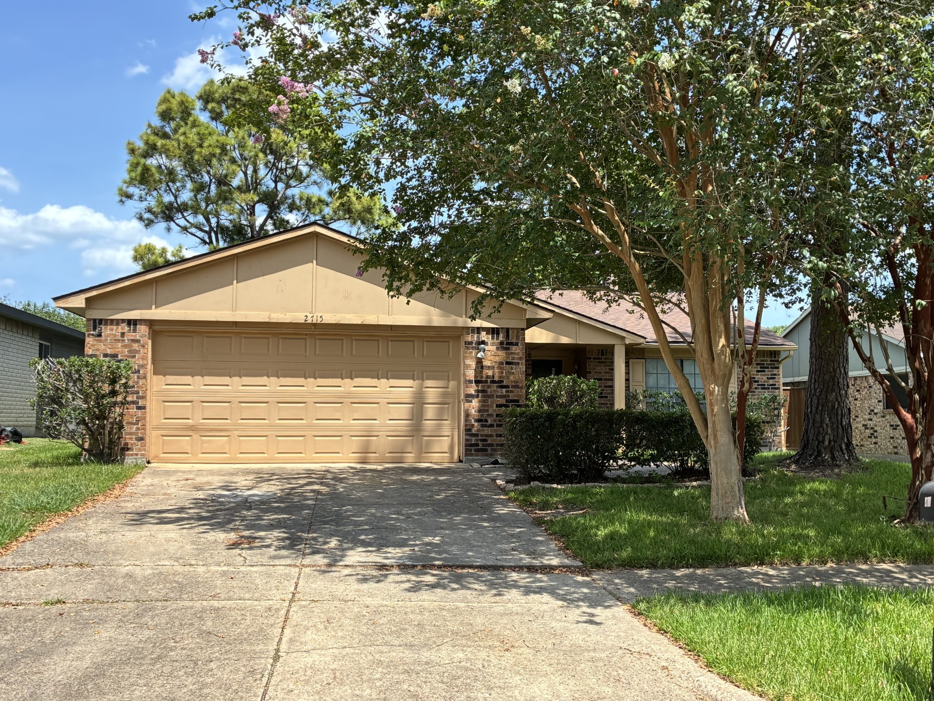 2715 Kingfisher Drive Property Photo 1
