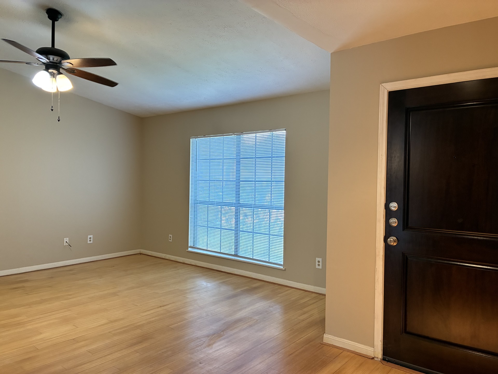 2715 Kingfisher Drive Property Photo 7